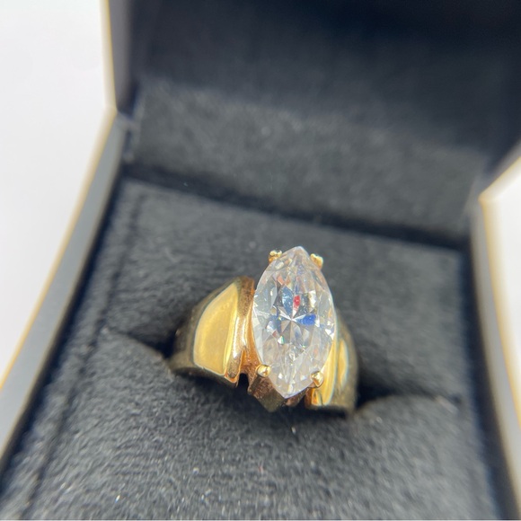 Gold marquise cut cubic zirconia solitaire ring. Size 5.75. - Picture 4 of 5